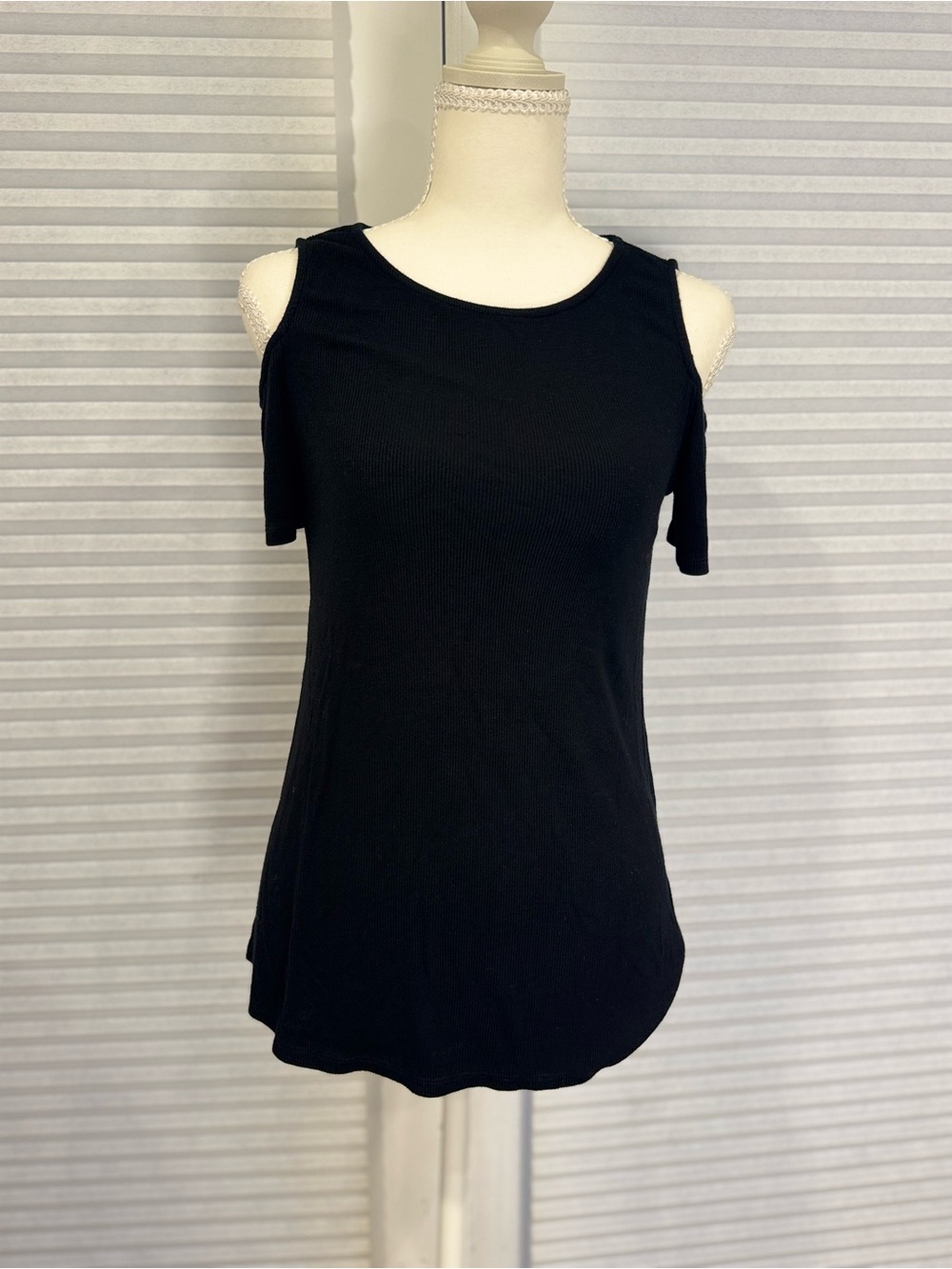 Michael Stars Black Cold-Shoulder Tank Top One Size 1114